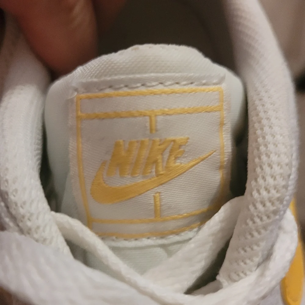 Nike Court Royale Women's Shoes
